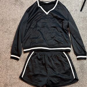 Amazon Black and White V-Neck Athletic Set